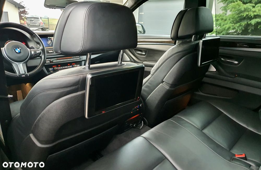 BMW Seria 5 M550d xDrive - 27