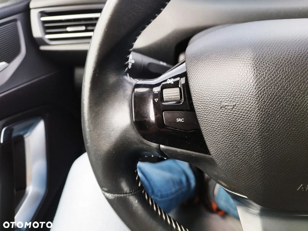 Peugeot 308 1.6 Premium - 32