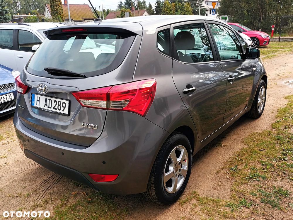 Hyundai ix20 1.4 Premium - 16