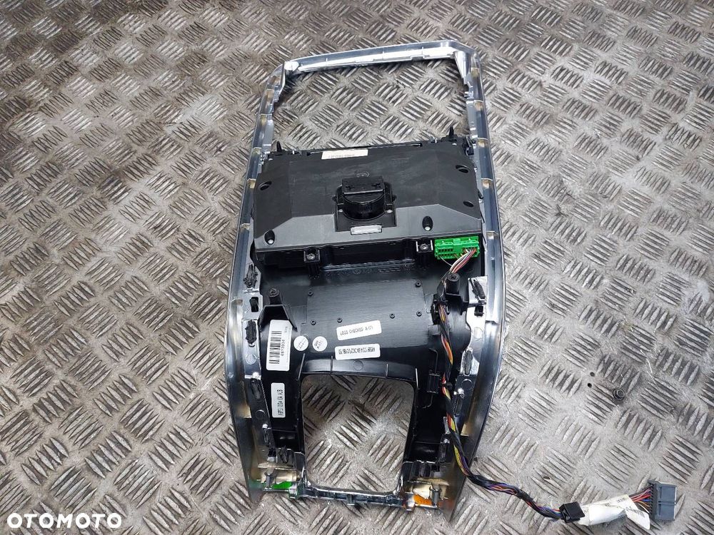 PANEL NAWIEWU + PANEL RADIA WODOSPAD VOLVO XC60 I - 3