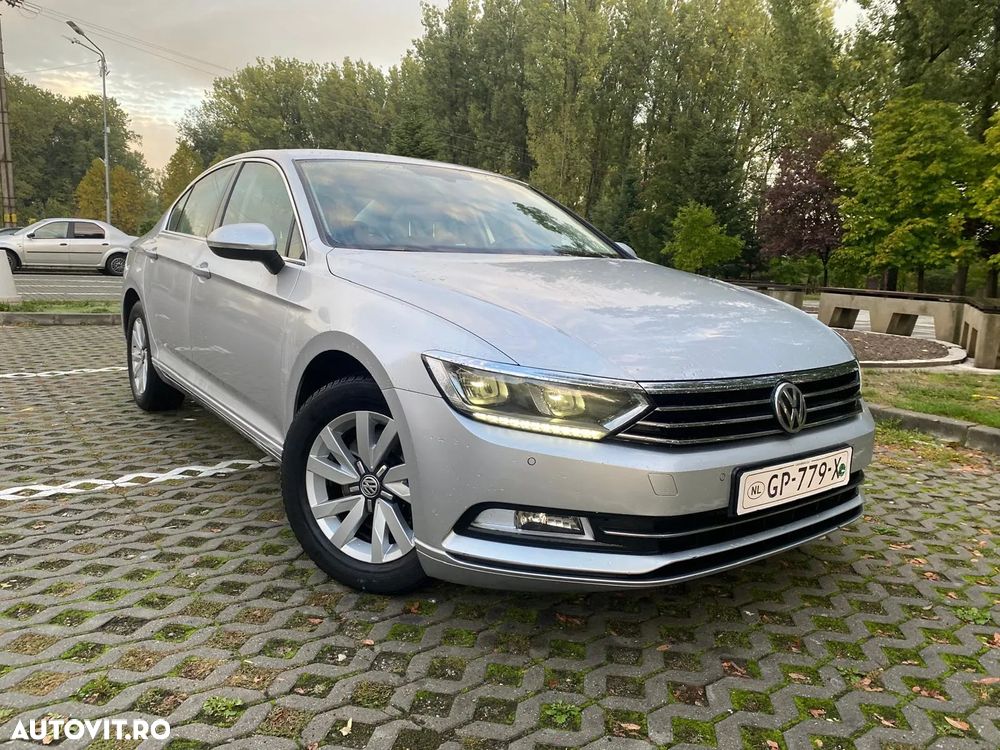 Volkswagen Passat Variant 1.6 TDI (BlueMotion Technology) DSG Comfortline - 1
