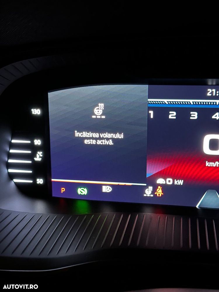 Skoda Octavia 2.0 TSI DSG RS - 6