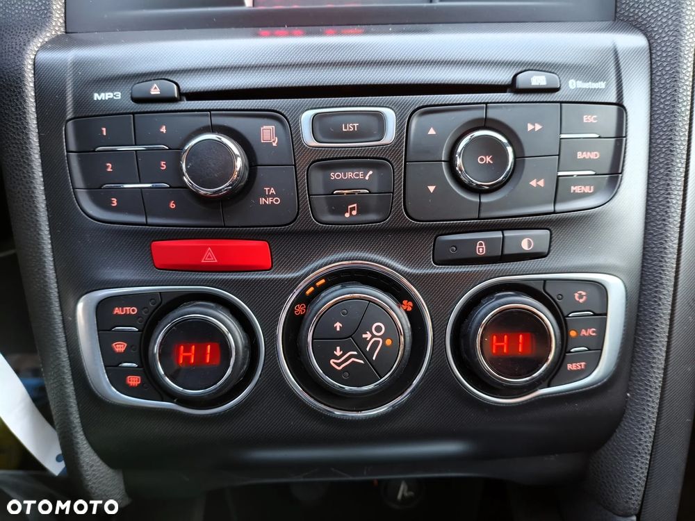 Citroën DS4 HDi 165 SoChic - 34