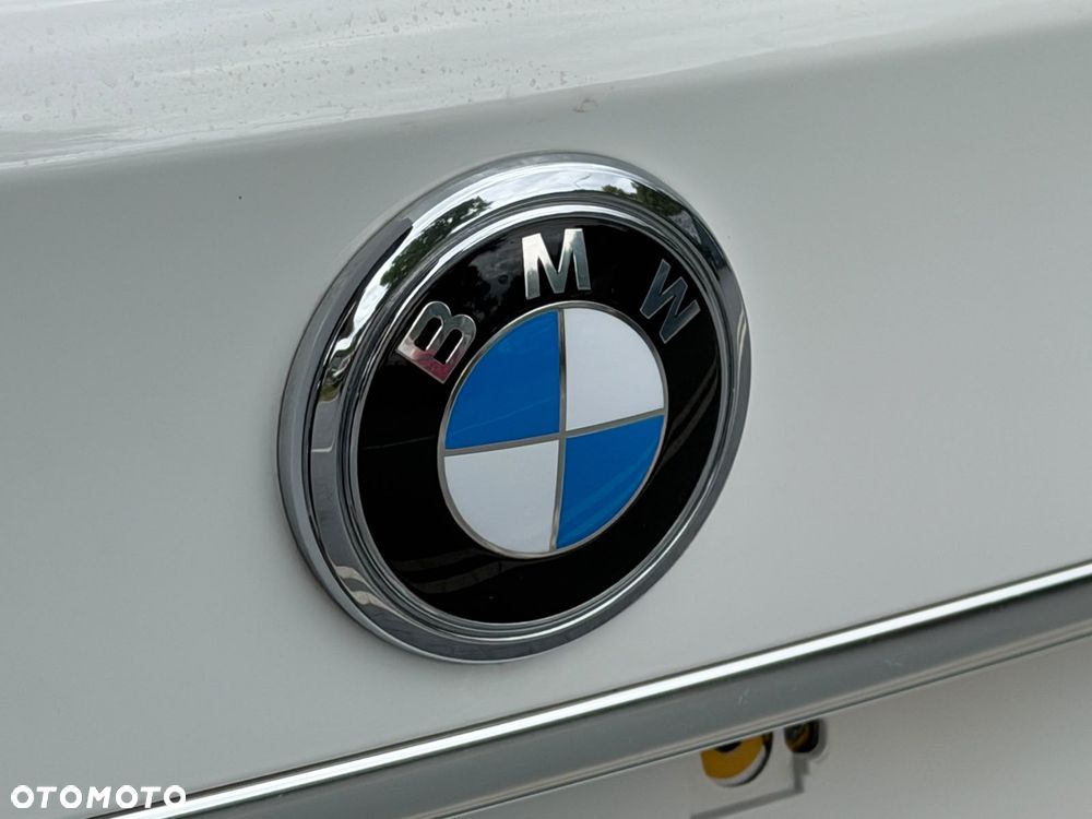 BMW Seria 7 740i - 28