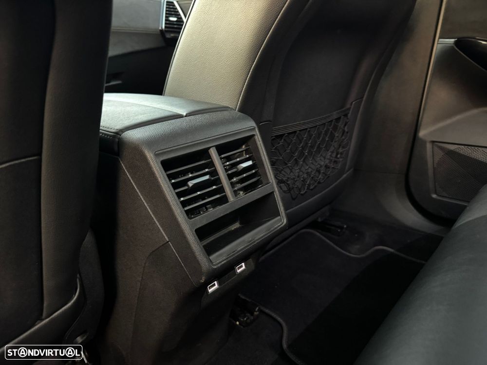 DS DS7 Crossback E-Tense Performance Line+ EAT8 - 39