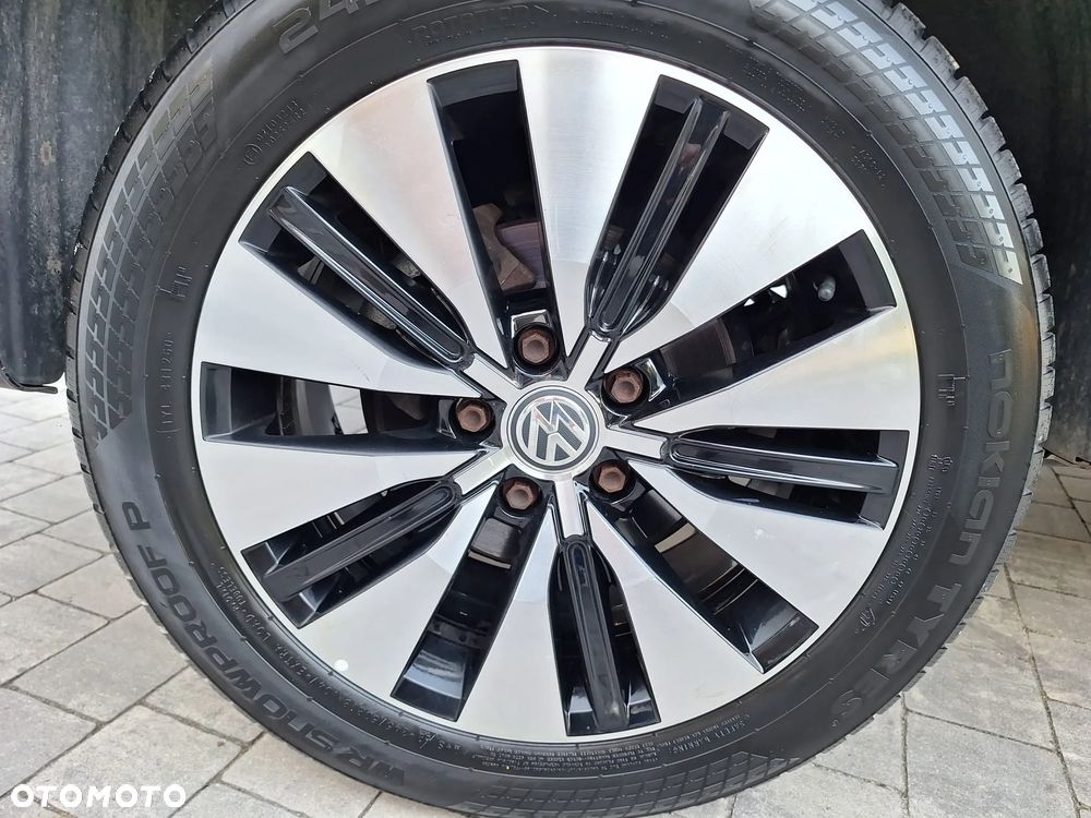 Volkswagen Multivan - 31