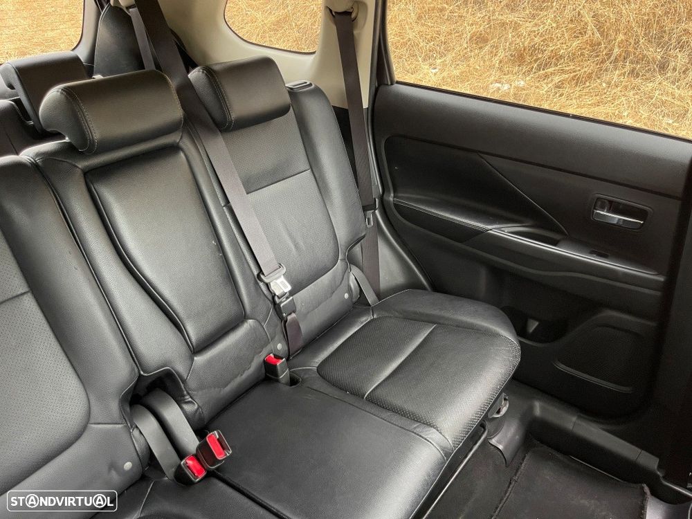 Mitsubishi Outlander 2.2 DI-D Instyle - 45