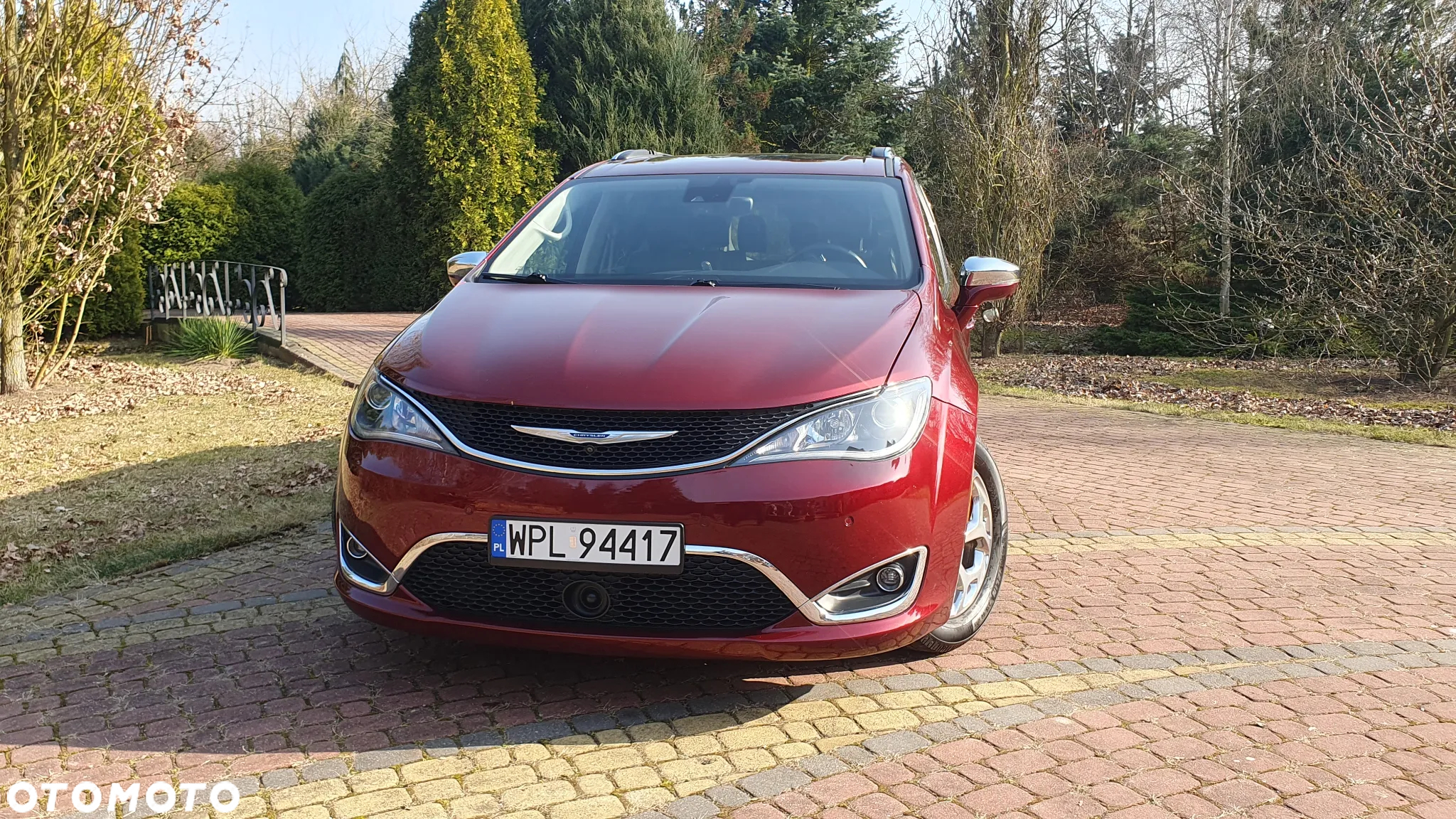 Chrysler Pacifica - 11
