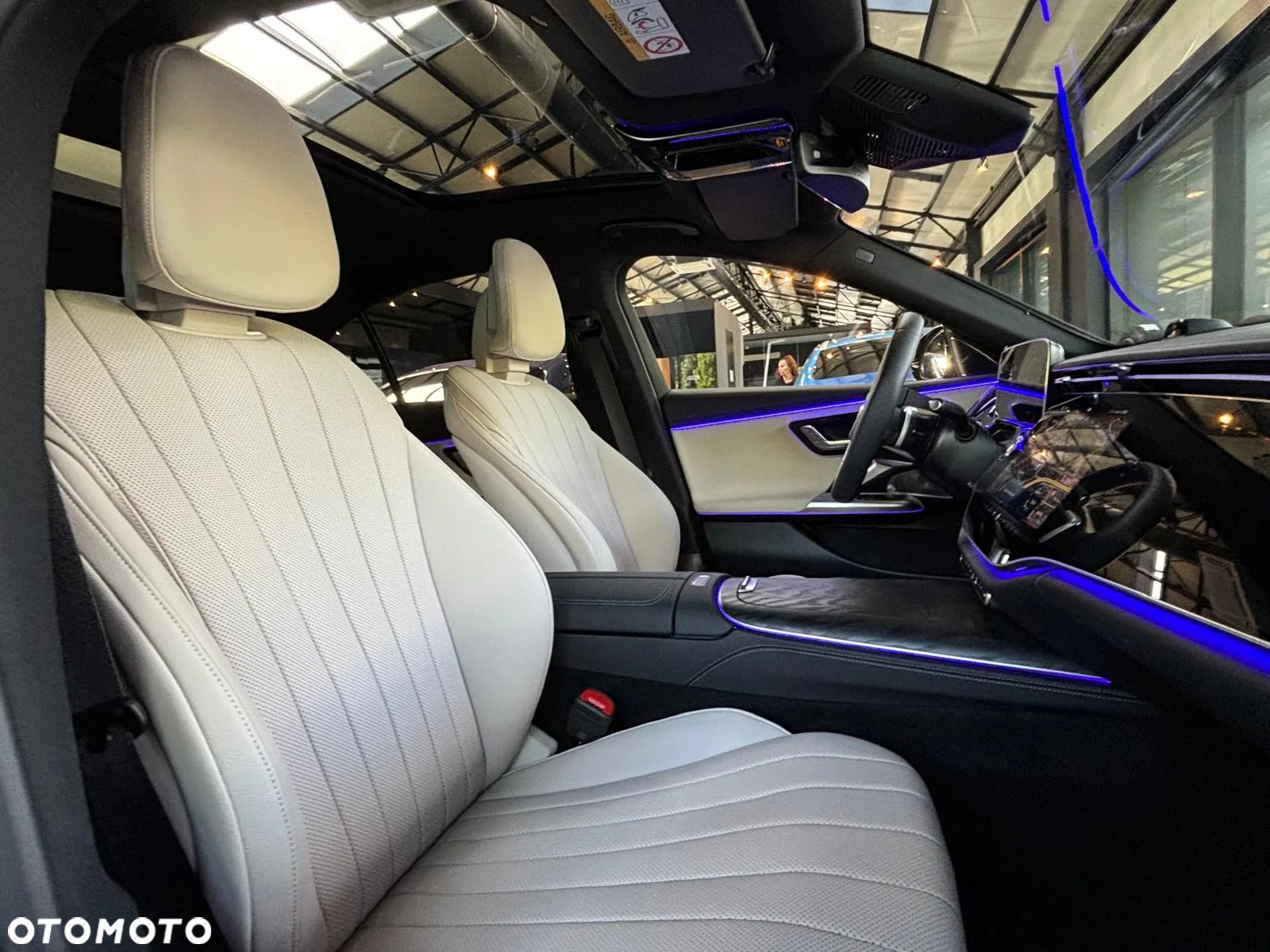 Mercedes-Benz Klasa E 300 de 4-Matic AMG - 10