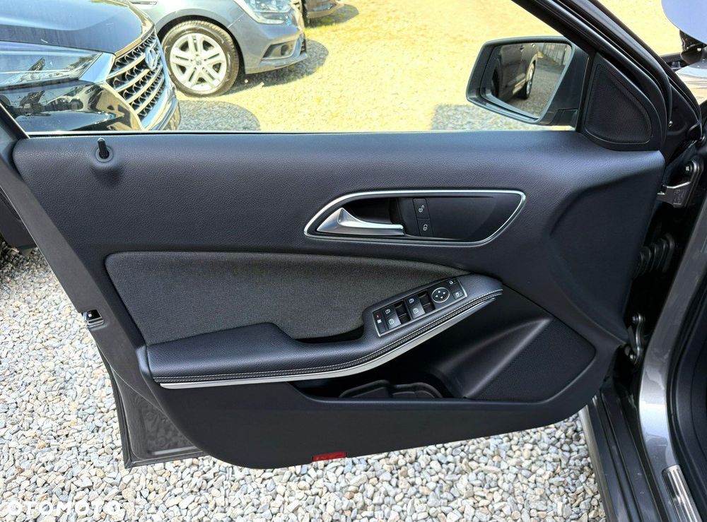 Mercedes-Benz Klasa A 180 BlueEfficiency Edition Style - 16