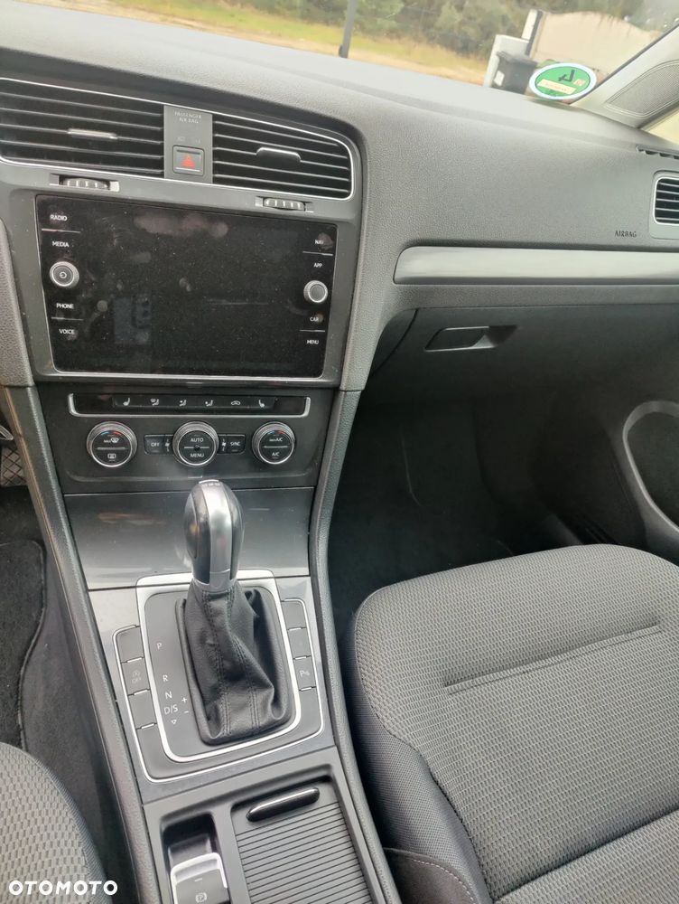 Volkswagen Golf VII 1.6 TDI BMT Comfortline DSG - 9