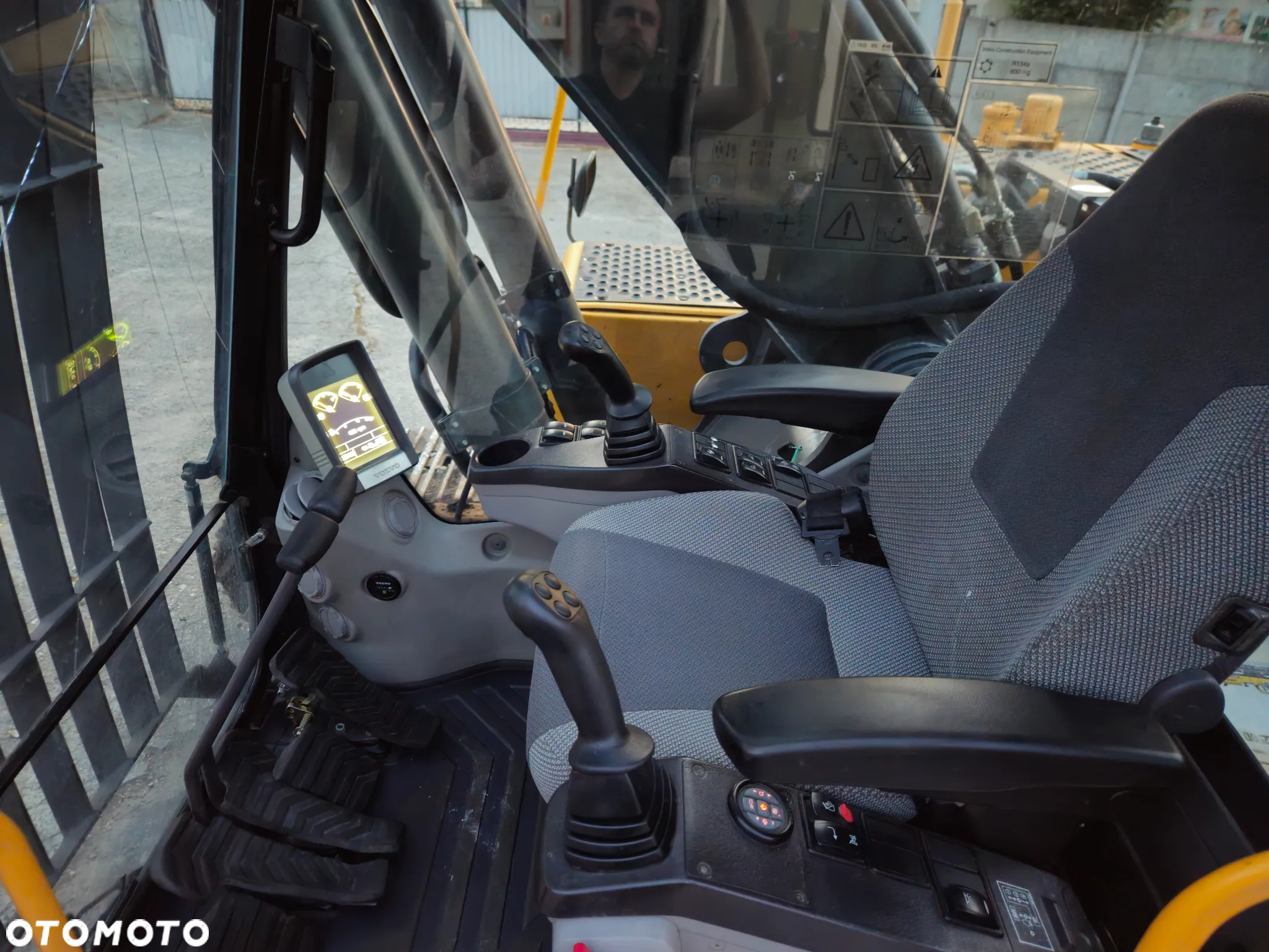 Volvo ec250 - 12