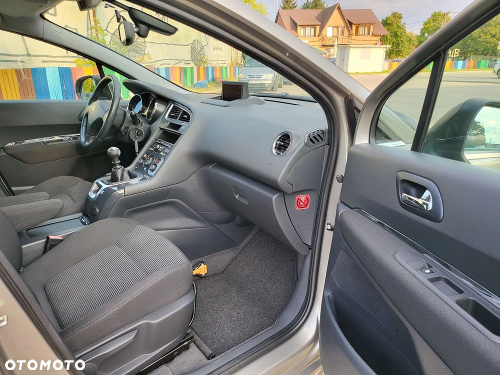 Peugeot 5008 1.6 THP Allure 7os - 22