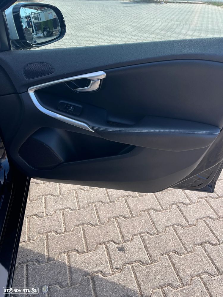 Volvo V40 - 18