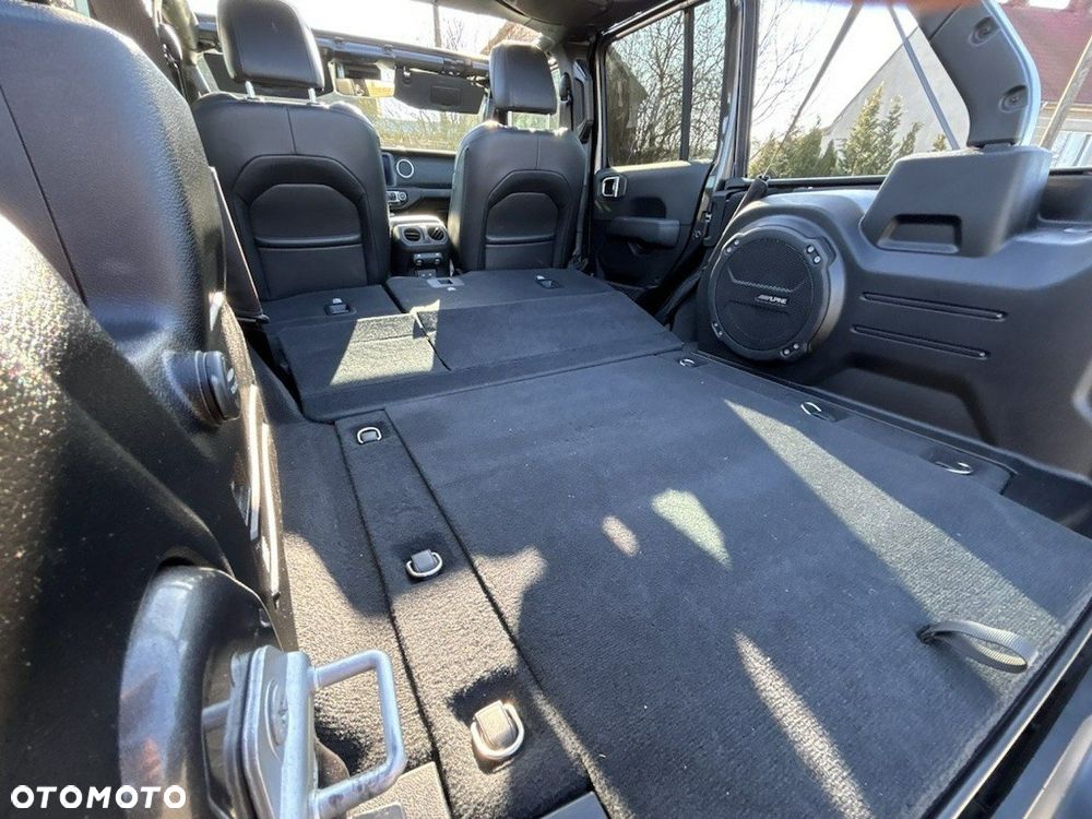 Jeep Wrangler - 15