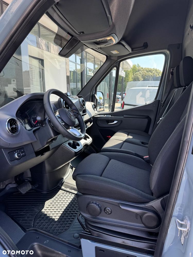 Mercedes-Benz Sprinter - 18