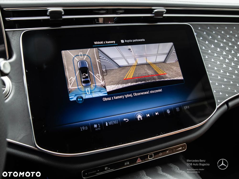 Mercedes-Benz Klasa E 200 mHEV 4-Matic AMG 9G-Tronic - 11