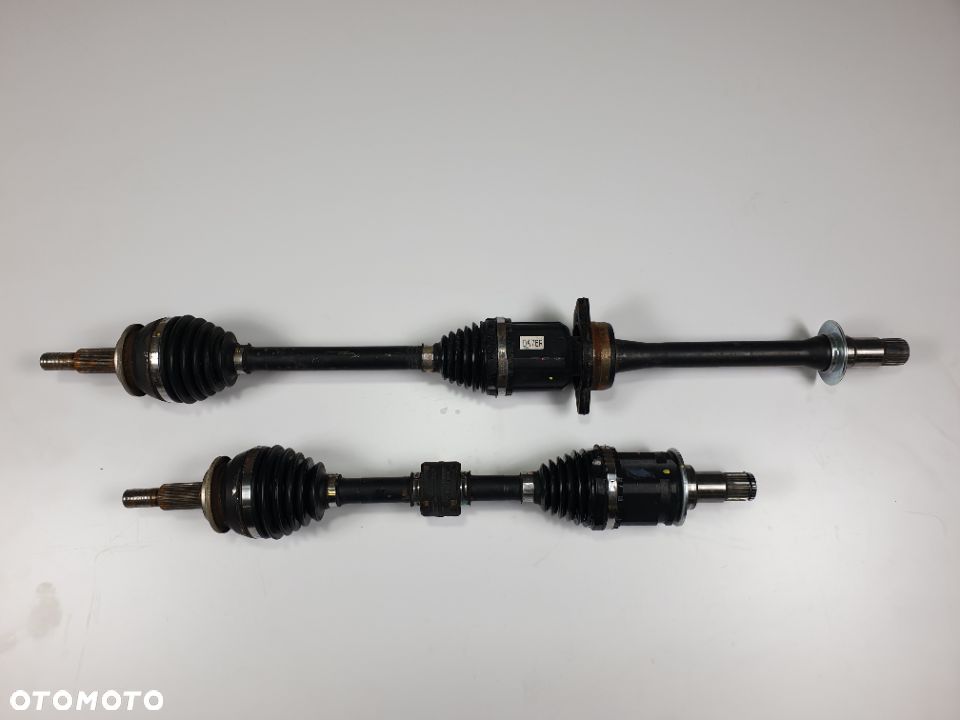 Półoś Prawa i Lewa TOYOTA RAV4 2.5H od 2019 roku - 1