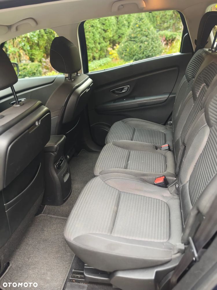 Renault Grand Scenic - 23