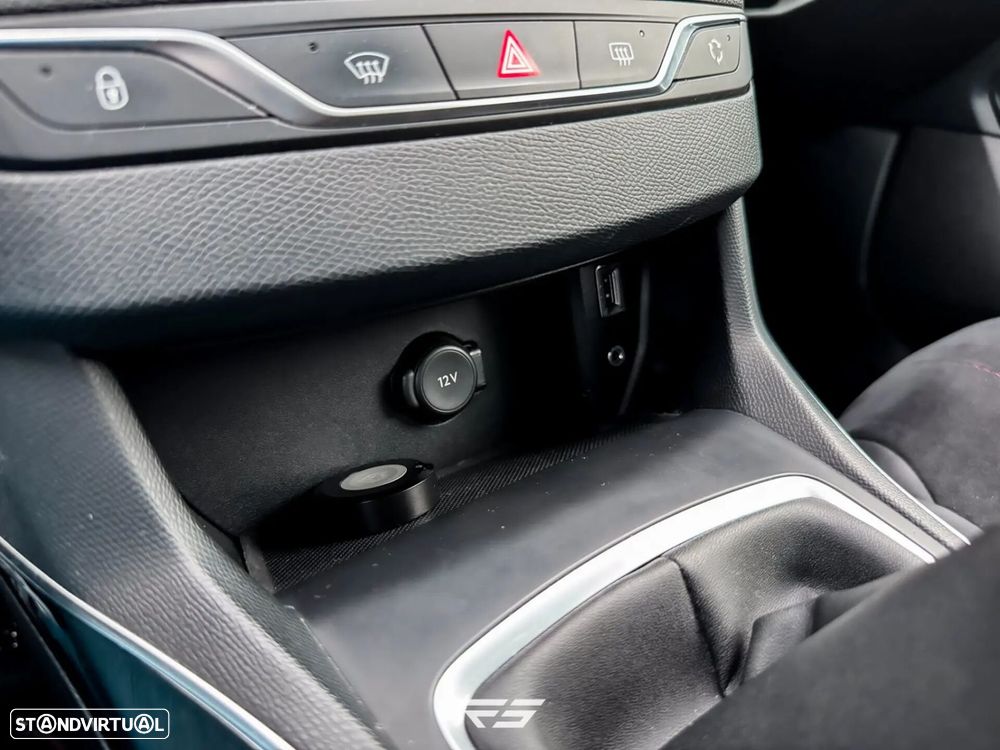 Peugeot 308 1.6 e-THP GTi - 40