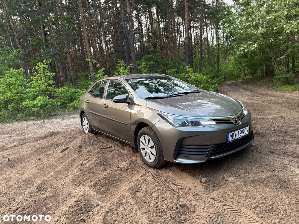 Toyota Corolla - 5