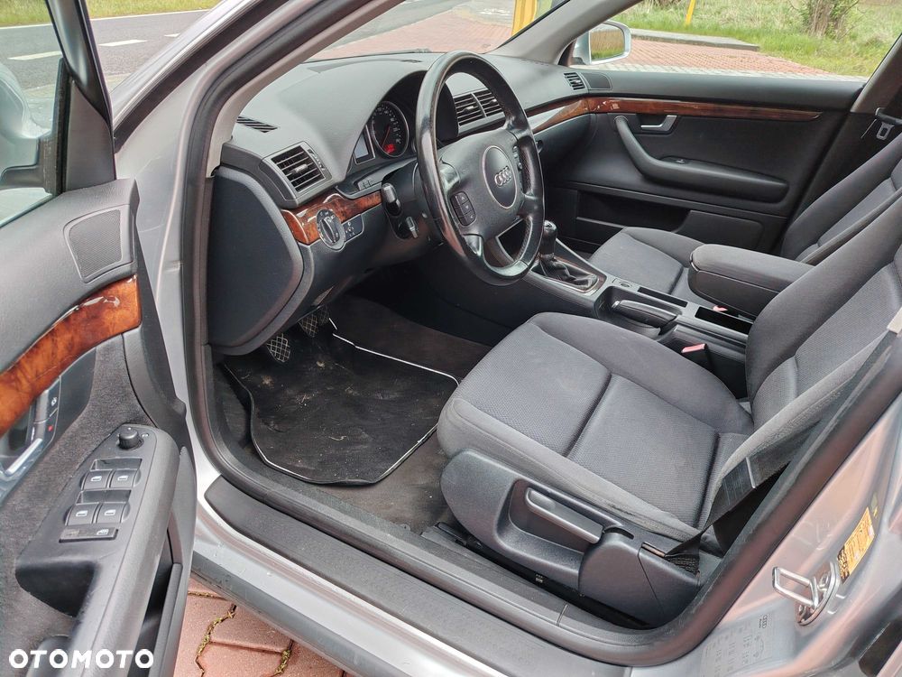 Audi A4 Limousine - 6