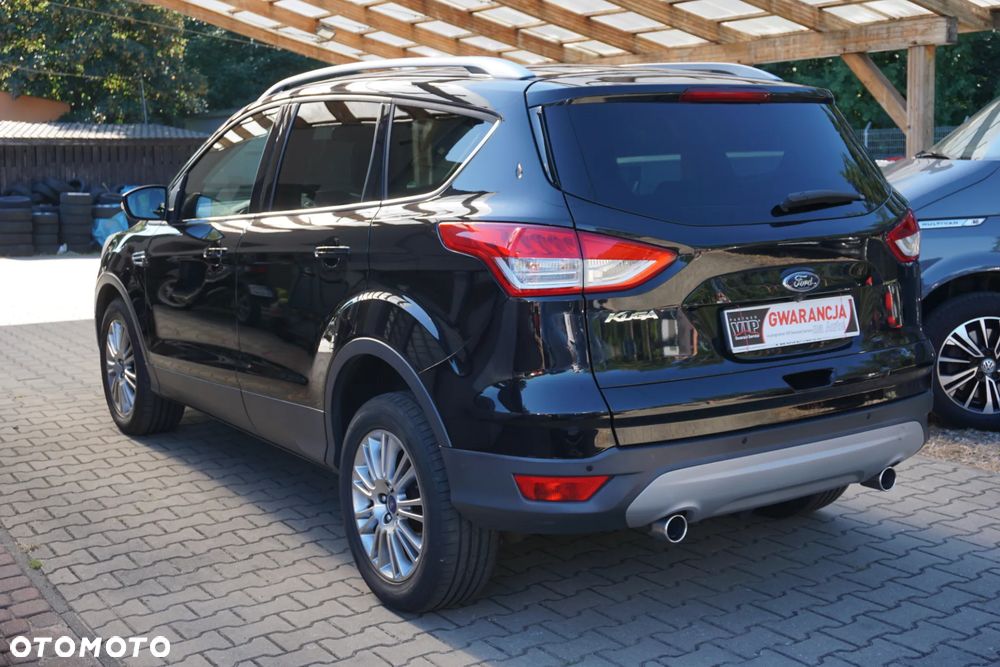 Ford Kuga 2.0 TDCi 2x4 Titanium - 4