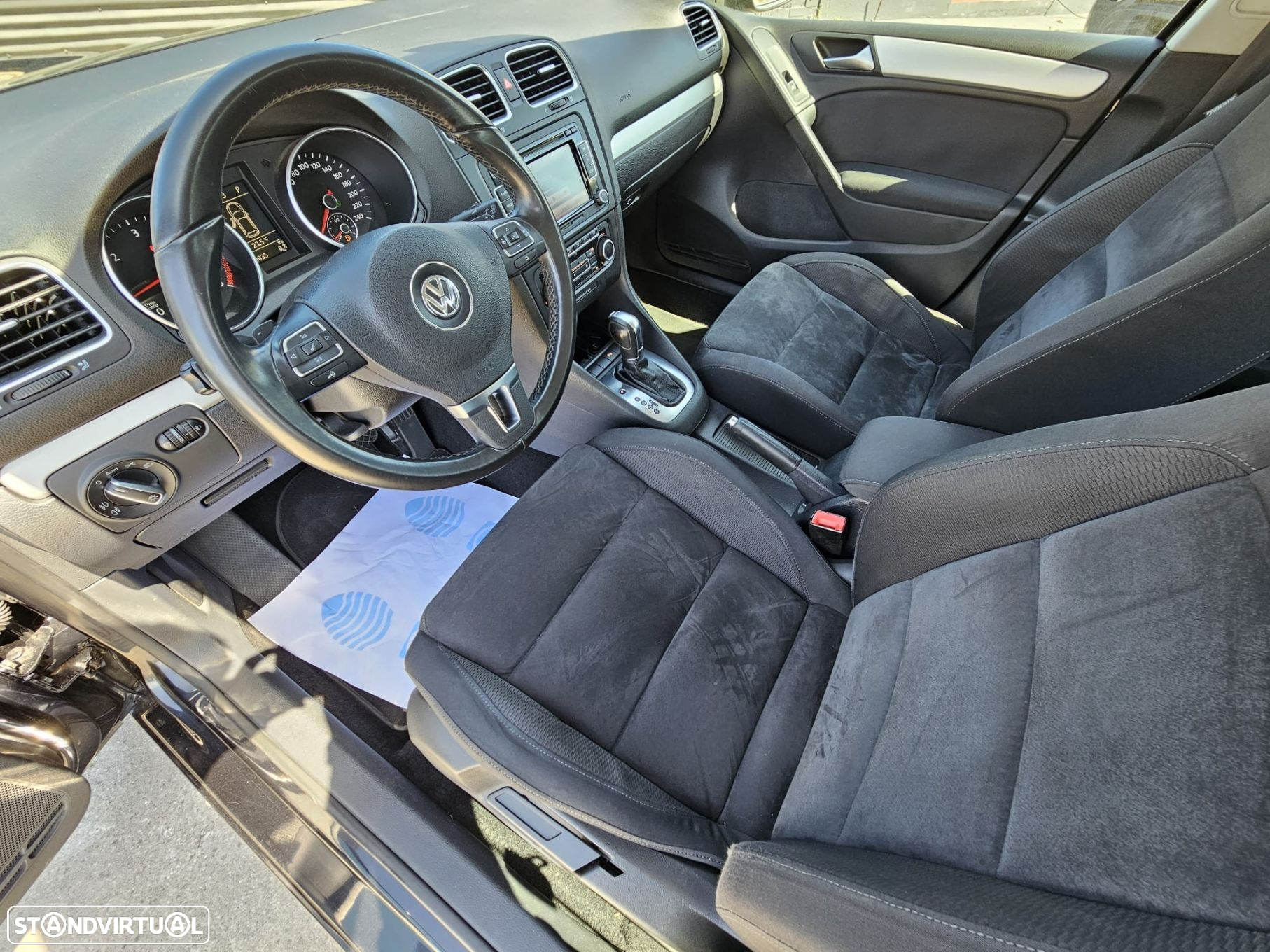 VW Golf 1.6 TDi Highline DSG - 18