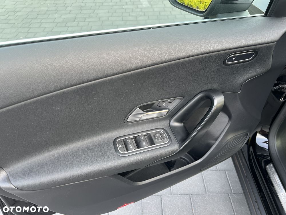 Mercedes-Benz Klasa A 180 7G-DCT Advanced Progressive - 6