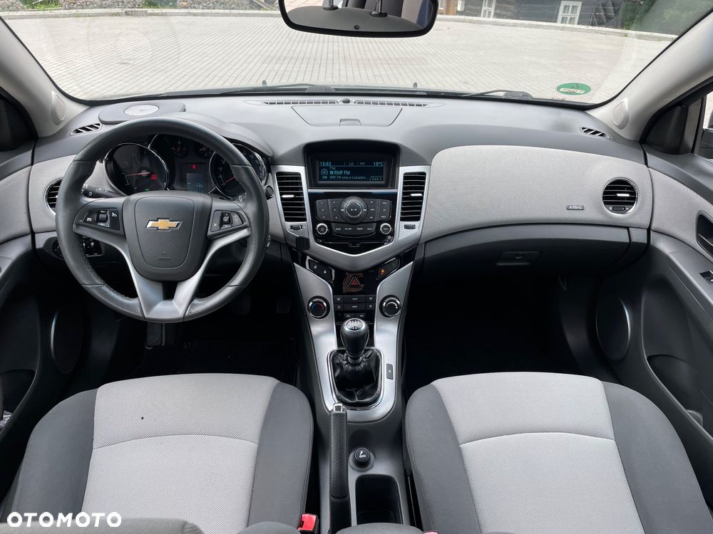 Chevrolet Cruze 1.8 LT - 9
