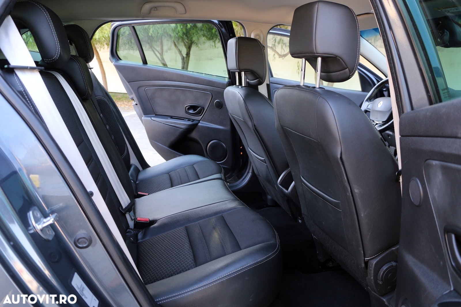 Renault Megane dCi 110 FAP EDC Bose Edition - 13