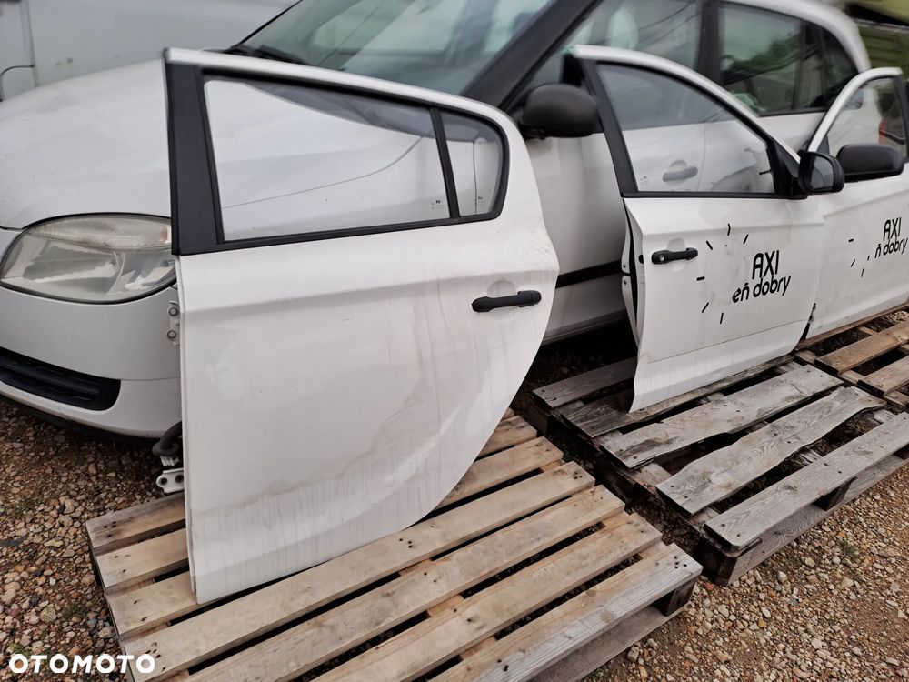 Hyundai I20 I FL 5D drzwi błotniki maska klapa bagaznika kod lakieru PHW - 4