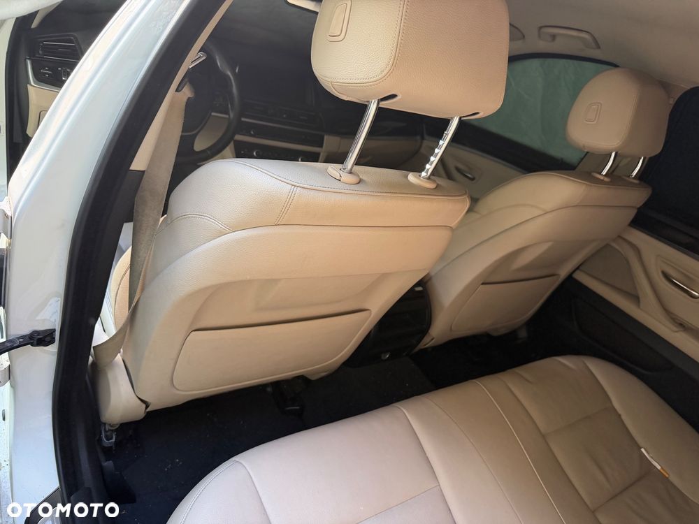 BMW Seria 5 520d Luxury Line - 16