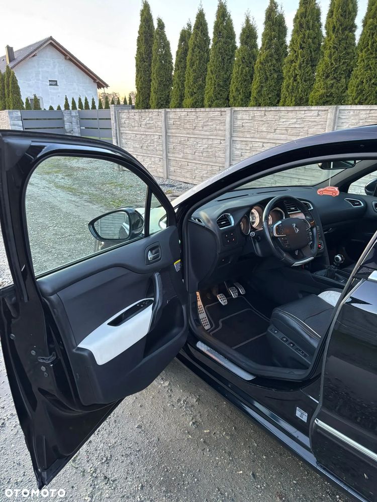 Citroën DS4 2.0 HDi SportChic - 4