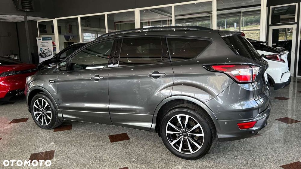 Ford Kuga - 24