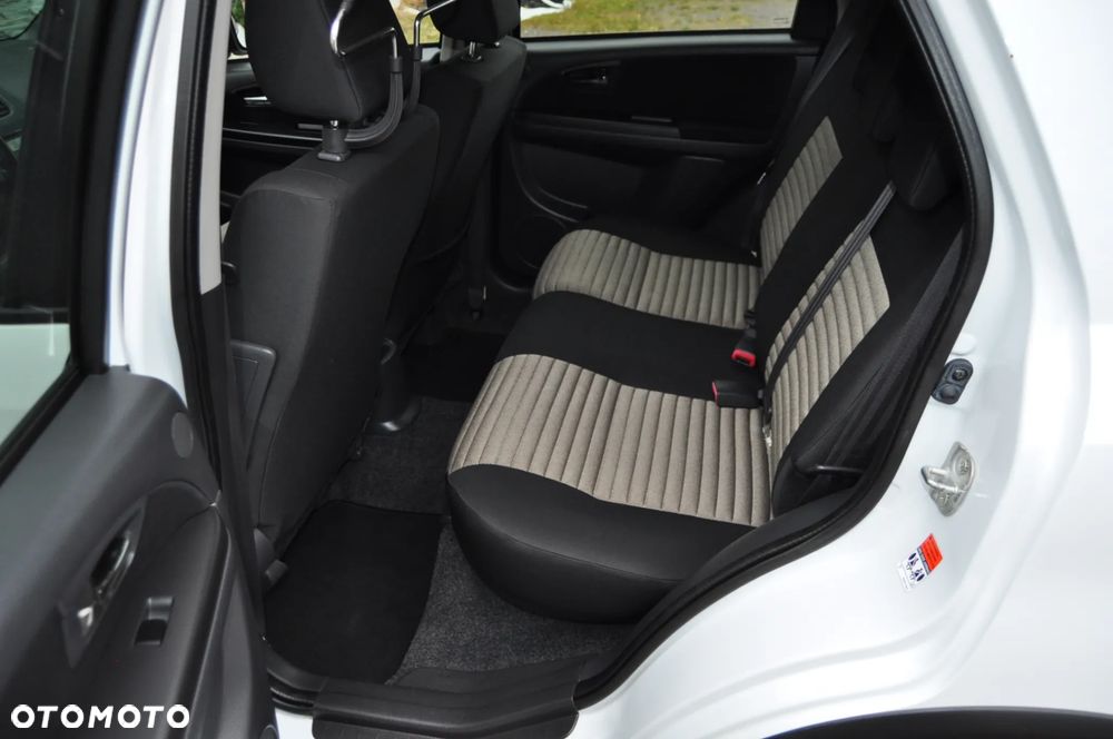 Fiat Sedici 1.6 16V 4x2 Emotion - 8