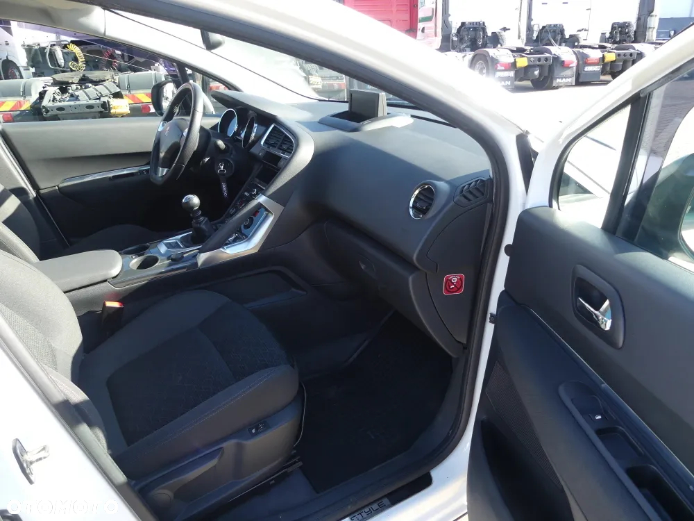 Peugeot 3008 - 8