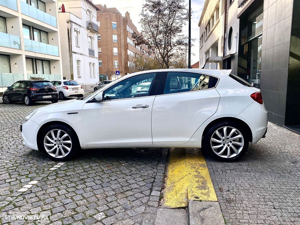 Alfa Romeo Giulietta 1.6 JTDm Corporate - 10