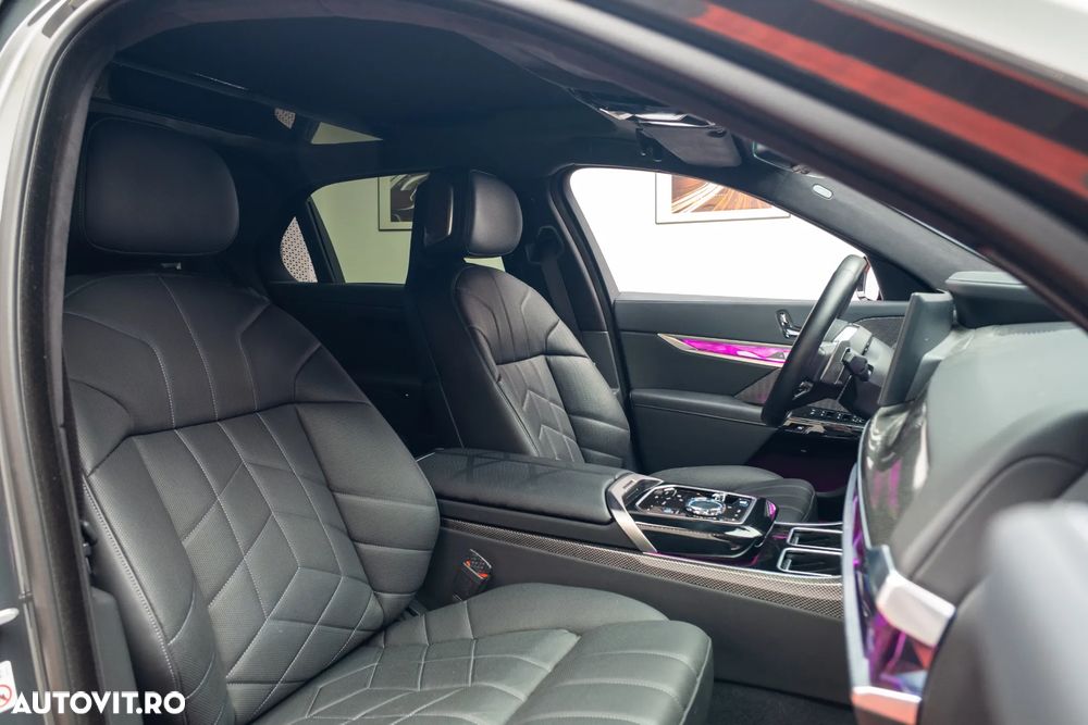 BMW Seria 7 750e xDrive - 22
