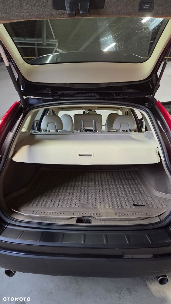 Volvo XC 60 2.4D AWD Summum - 18