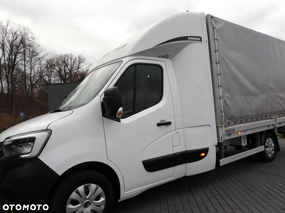 Renault MASTER PLANDEKA 8 PALET TEMPOMAT NAWIGACJA LEDY PNEUMATYKA KLIMATYZACJA  165KM - 17