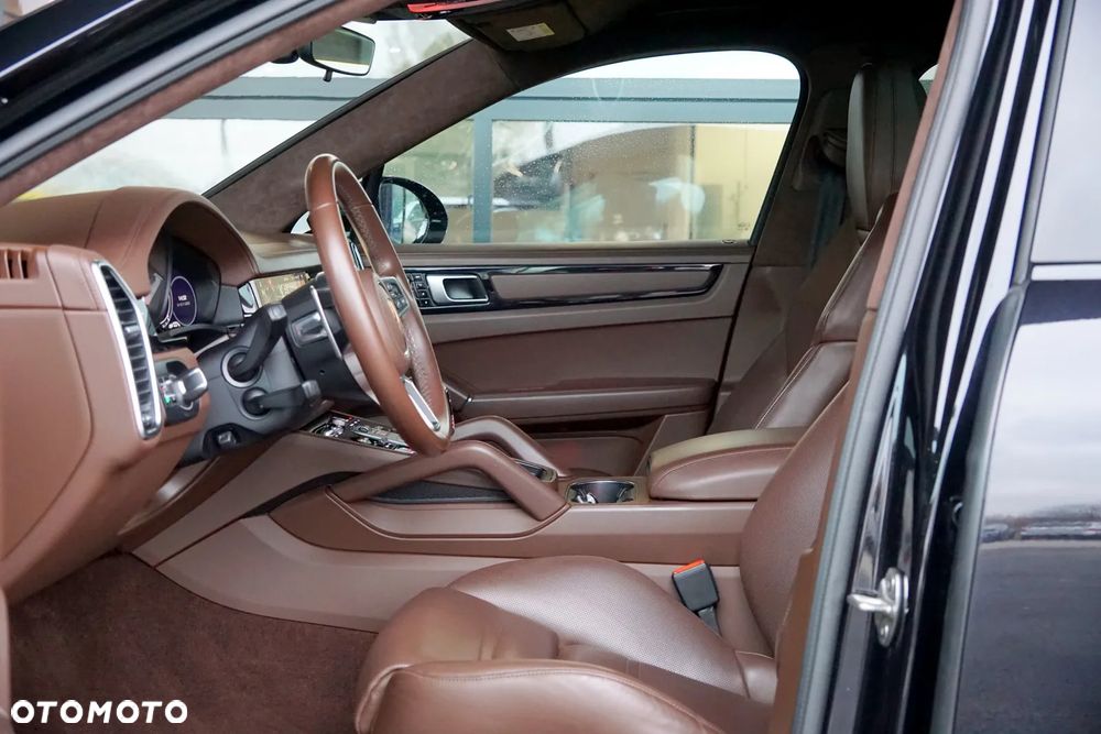 Porsche Cayenne GTS Tiptronic S - 18