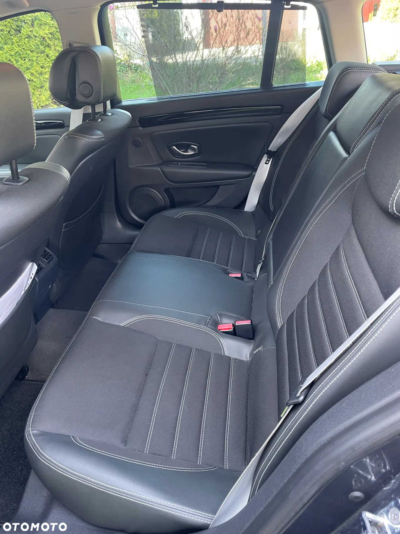 Renault Laguna dCi 110 FAP Bose Edition - 11