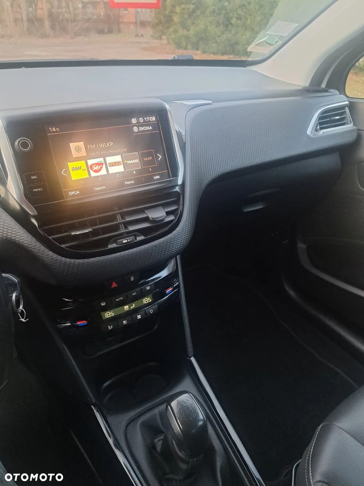 Peugeot 2008 BlueHDi 100 STOP & START Allure - 11