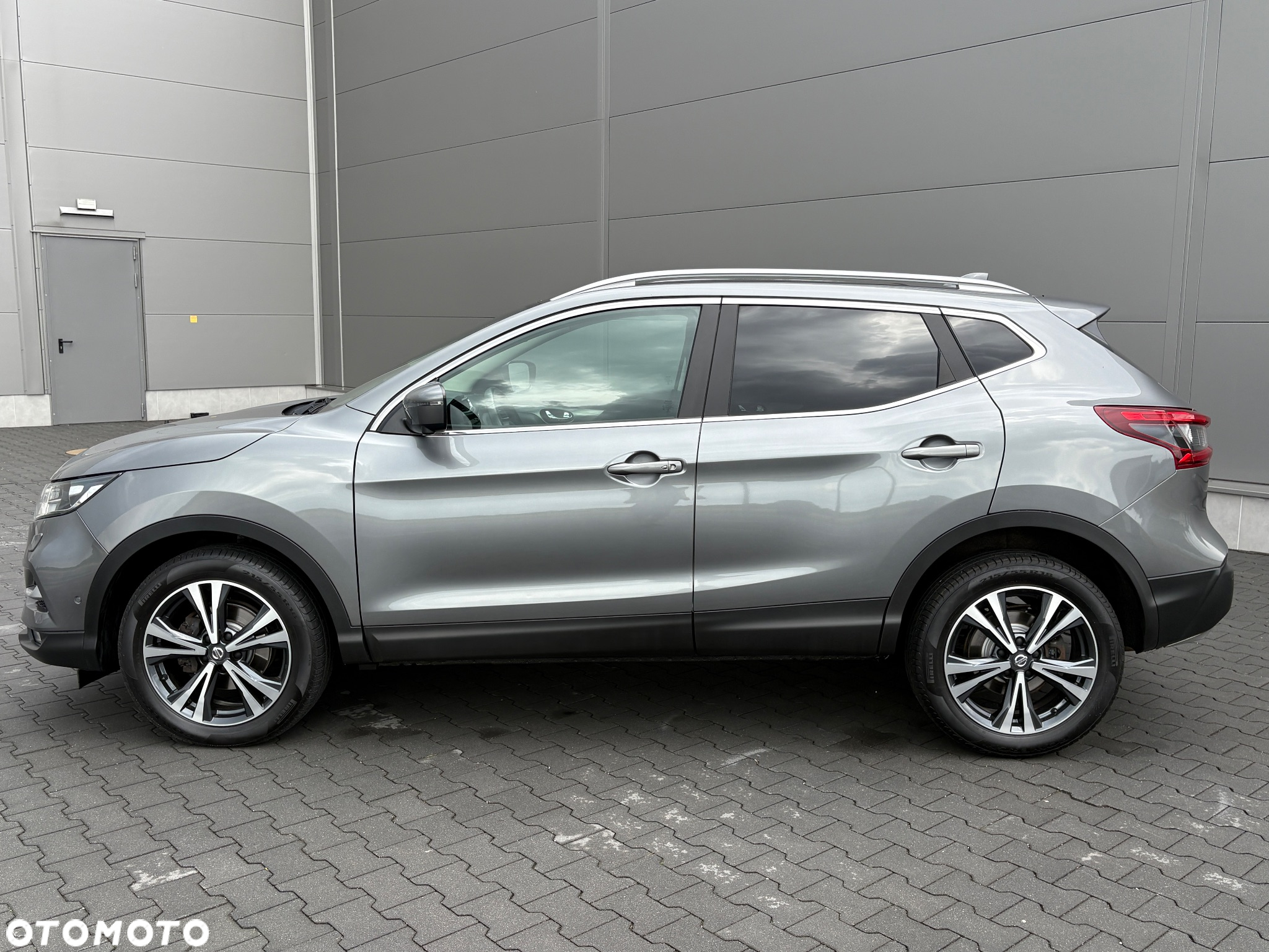 Nissan Qashqai 1.6 dCi Xtronic TEKNA - 11
