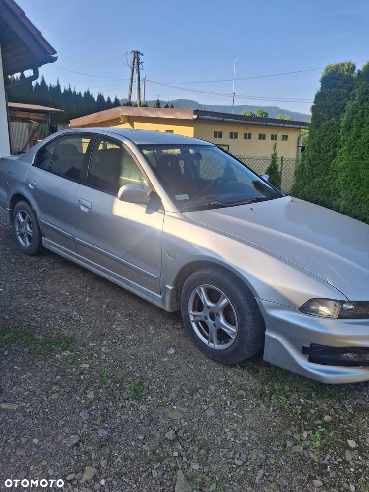 Mitsubishi Galant - 3