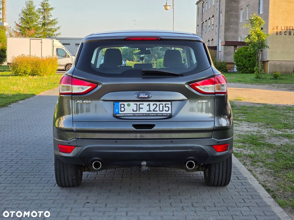 Ford Kuga 1.6 EcoBoost 2x4 Titanium - 6
