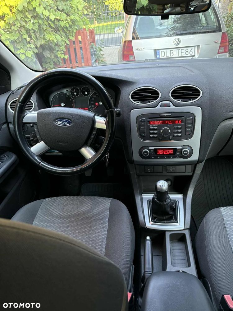 Ford Focus - 8