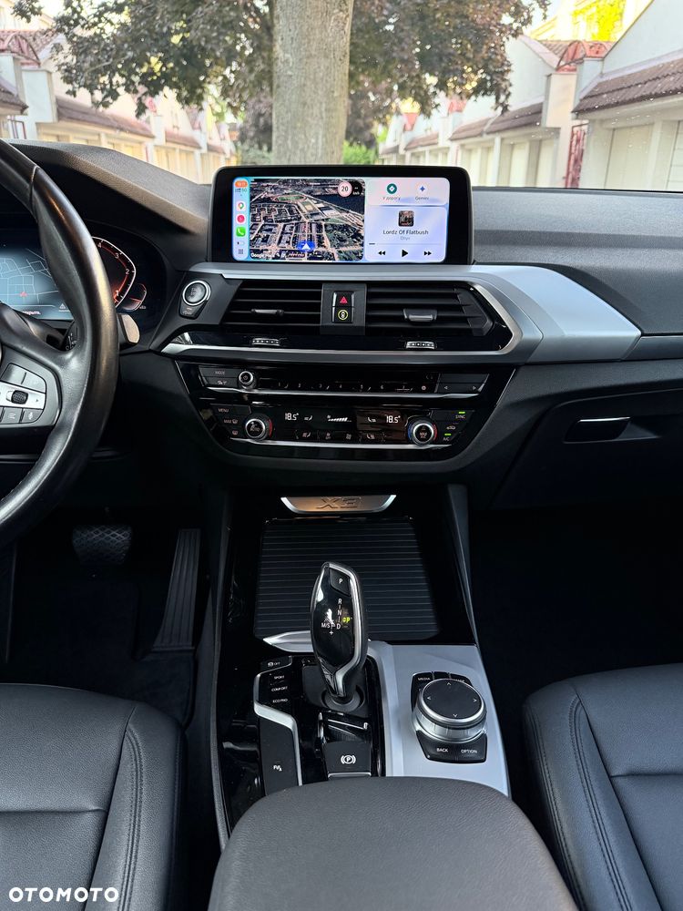 BMW X3 sDrive18d - 11