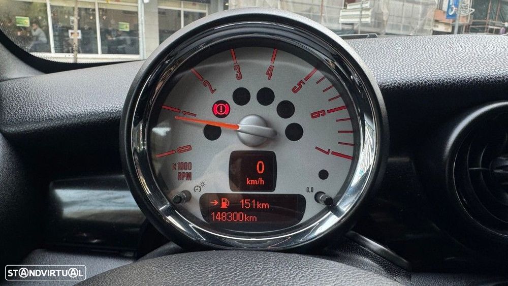 MINI 3 Portas Cooper SD - 12